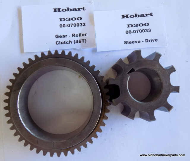 Hobart D300-00-070032 Roller Gear-00-070033 Sleeve Drive Used